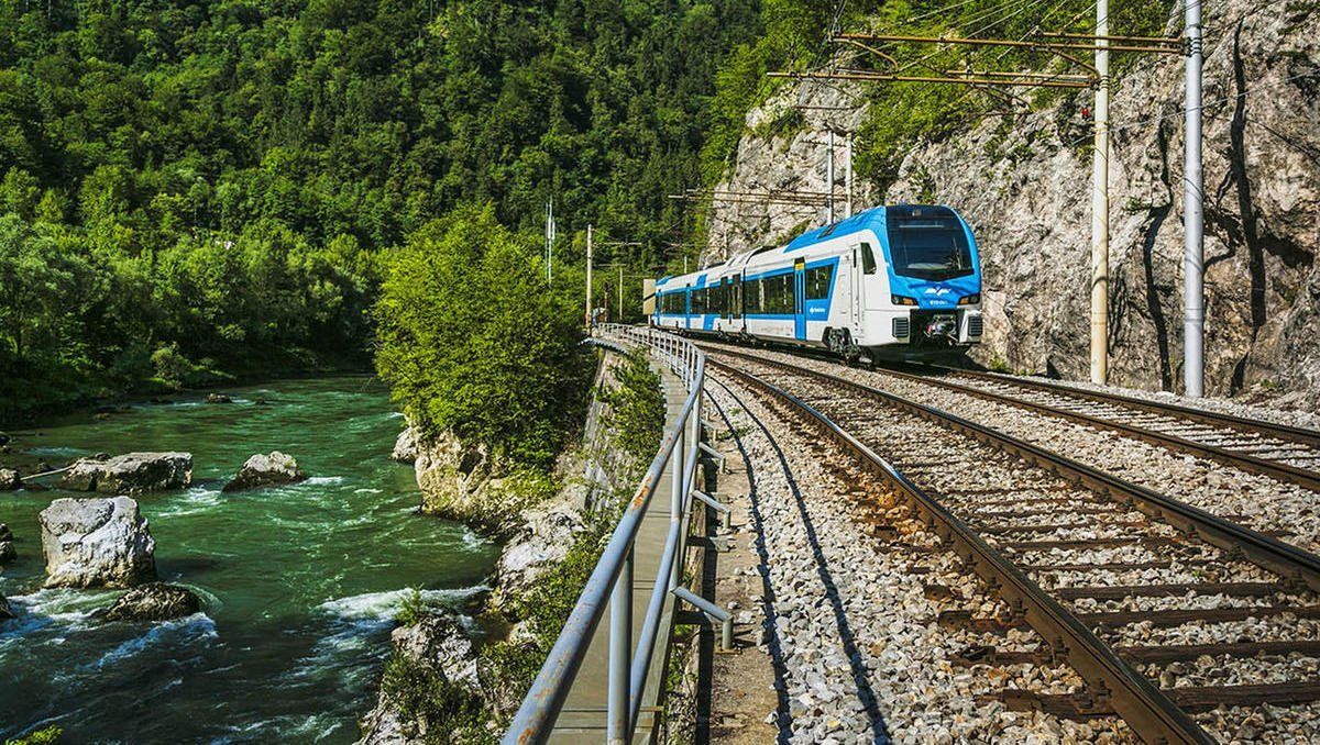 train slovenia