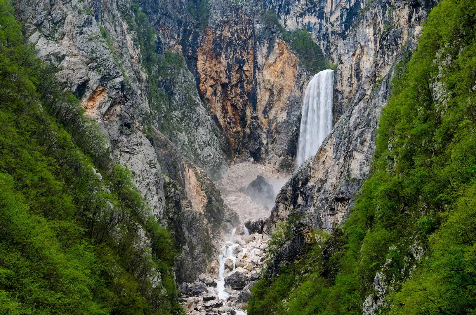 Visit Boka Waterfall