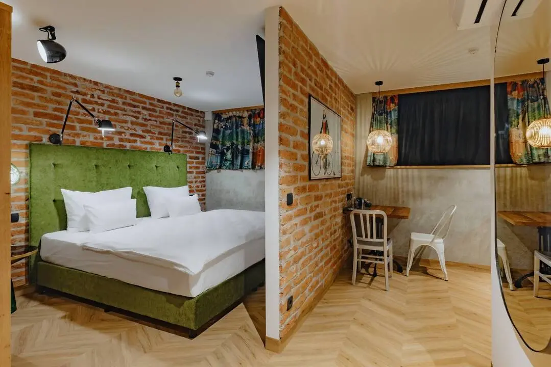 ONE66 Hotel